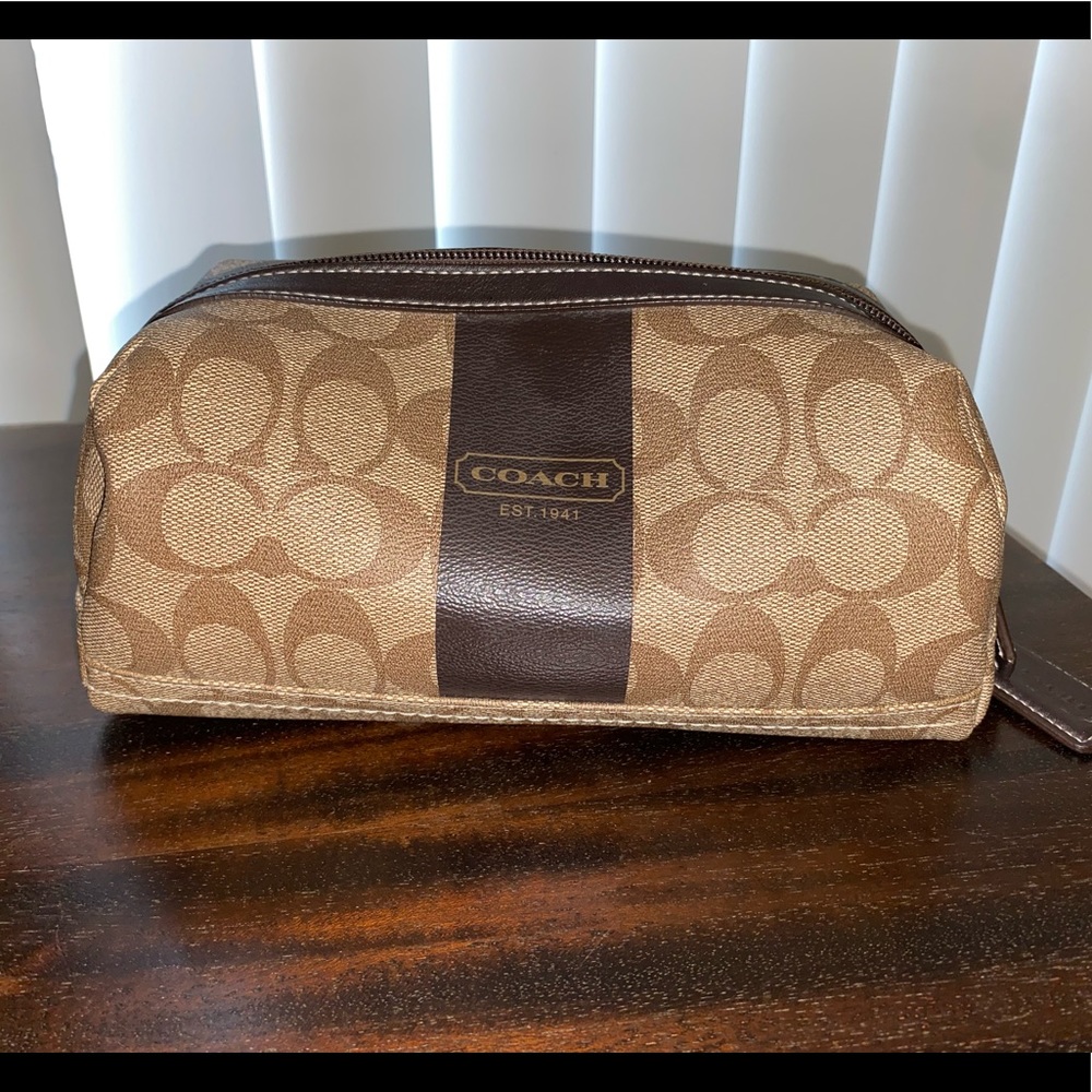 Coach Men’s/Unisex Travel Kitbag w/ Signature Canvas.